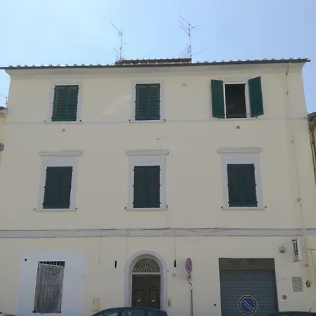 Sarpi Loft Apartment *